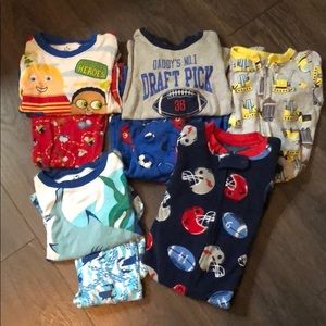 Toddler boys sleep wear size 4T